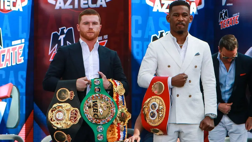 Canelo Álvarez arriba a Las Vegas para enfrentar a Jacobs
