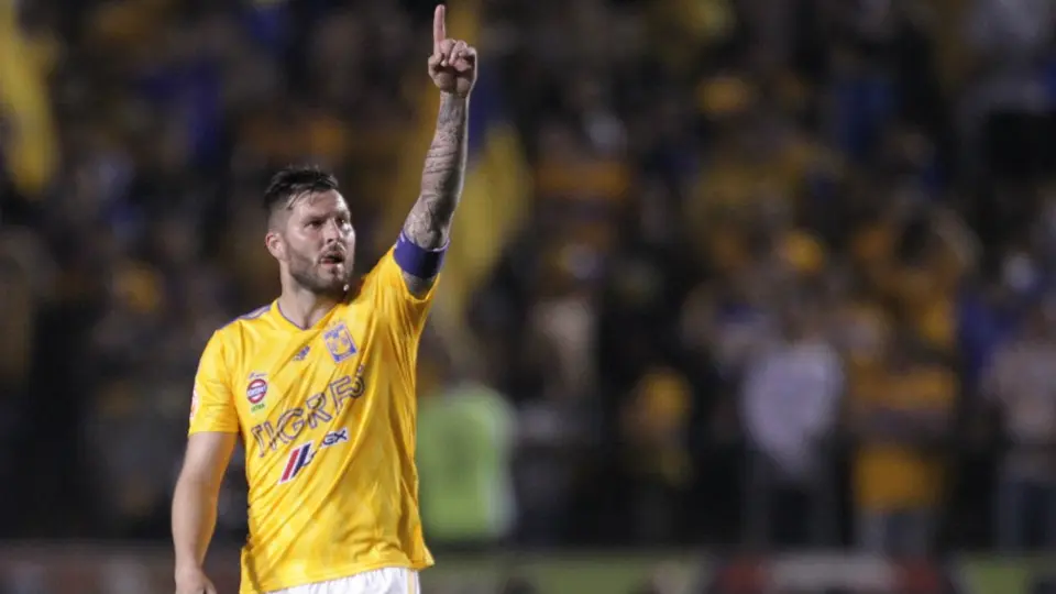 Gignac aprueba exámenes para convertirse en mexicano