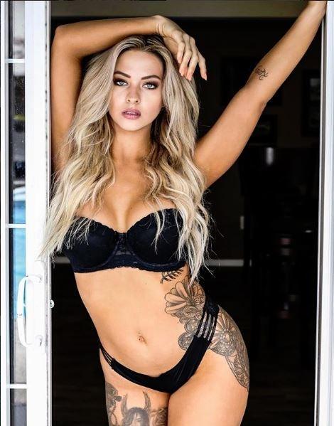 INSTAGRAM @ASHLEYRESCH