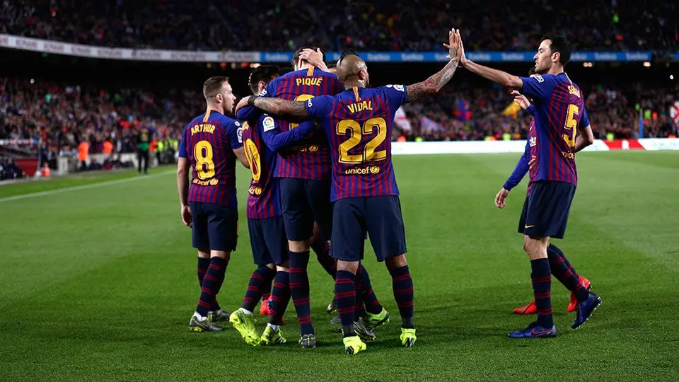 Barcelona se toma la foto oficial junto a su equipo femenil