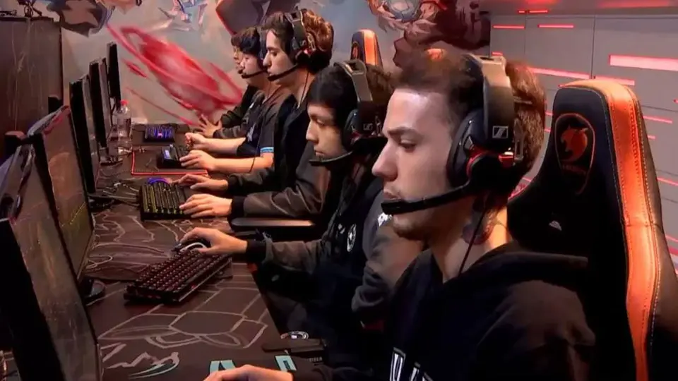 All Knights le quita invicto a Isurus Gaming en LLA