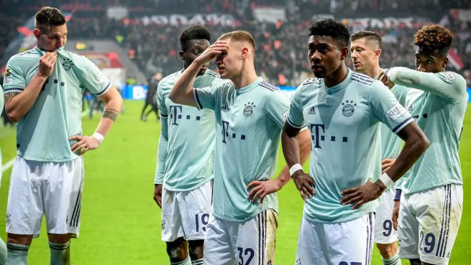 Bayern cae frente al Leverkusen y se aleja del líder Dortmund