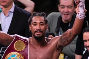 Demetrius reta a Canelo: "¿Dónde están tus coj..."