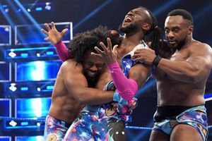 Miembros de The New Day ganan pase a WrestleMania para Kofi Kingston