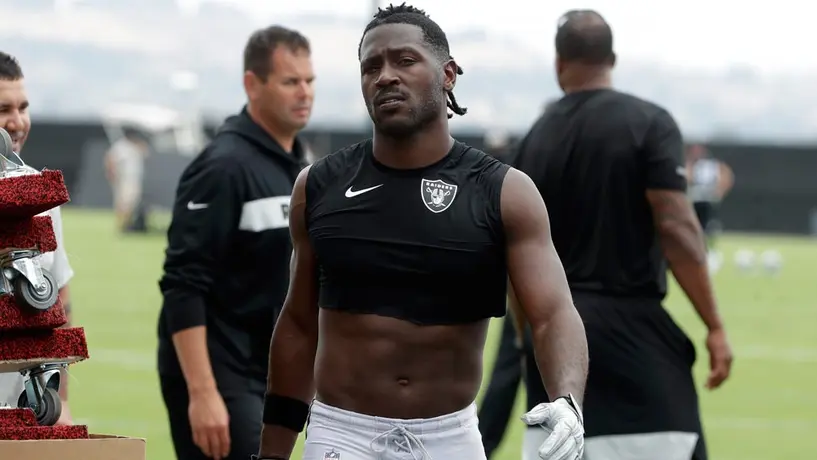 Antonio Brown se disculpó con Raiders y podrá enfrentar a Denver