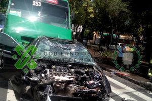 Choque múltiple en Paseo de la Reforma deja seis heridos