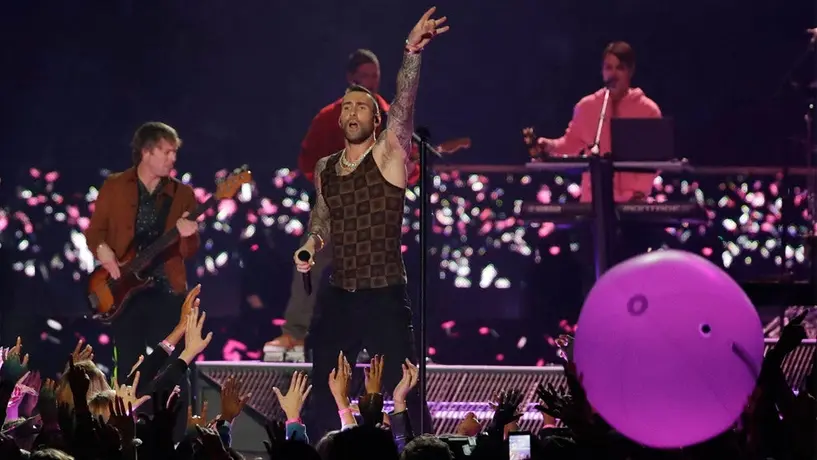 Maroon 5 deja insatisfechos a fans de NFL con halftime show