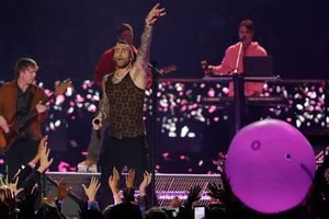 Maroon 5 deja insatisfechos a fans de NFL con halftime show