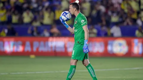 Moisés Muñoz a Marchesín: "Fuiste un gran guardián de la portería Águila"
