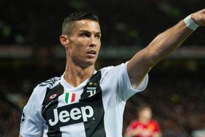 Youtubers retaron a la gente a saltar tan alto como CR7 a cambio de dinero