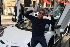 Canelo conduce Lamborghini a alta velocidad en Mónaco