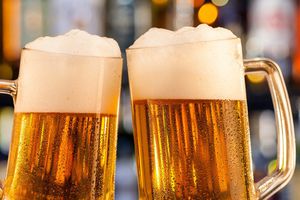 Morena propone que cerveza en CDMX se venda al tiempo 