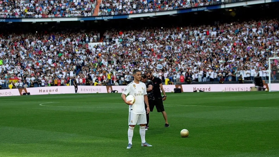 Afición del Real Madrid pidió a Mbappé en presentación de Hazard