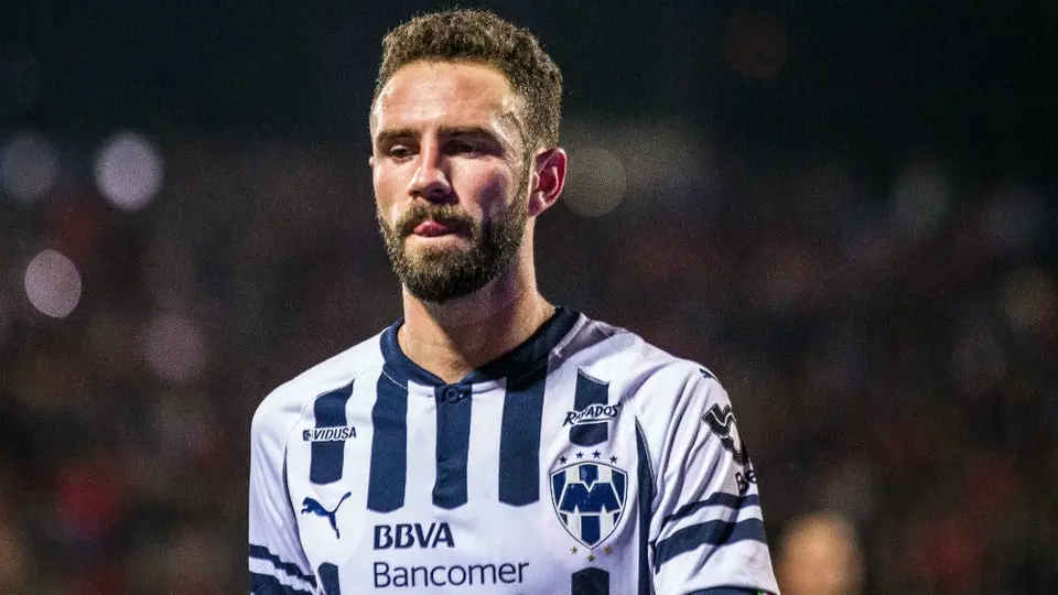 Miguel Layún pidió ayuda para entender a las mujeres