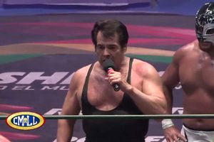 Máscara año 2000 acepta reto de Último Guerrero por las cabelleras