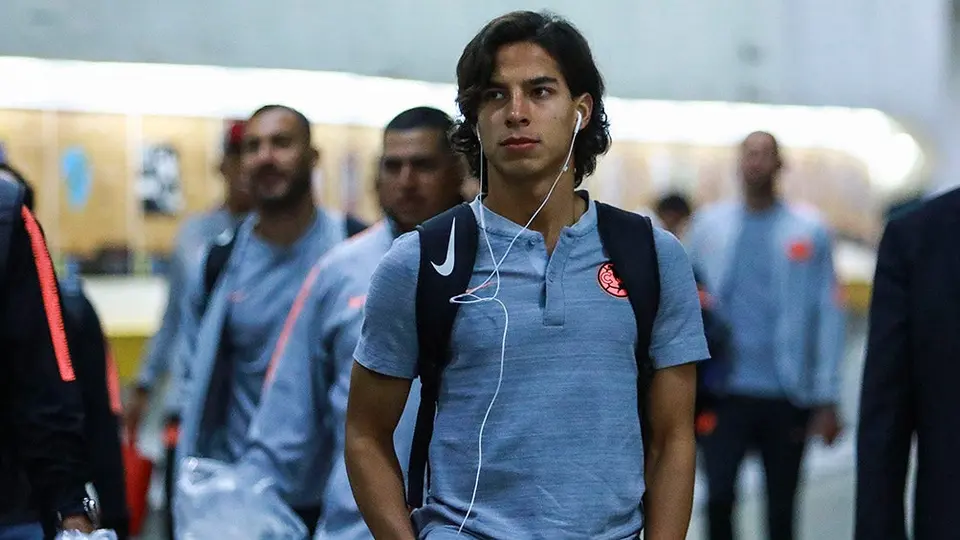 Diego Lainez desea suerte al América contra Cruz Azul