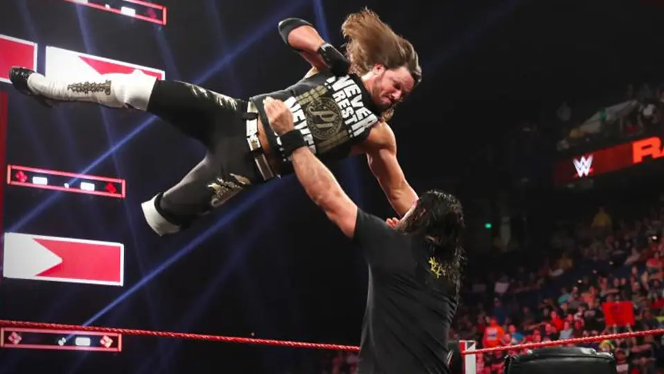 AJ Styles y Seth Rollins firman contrato para lucha por título Universal