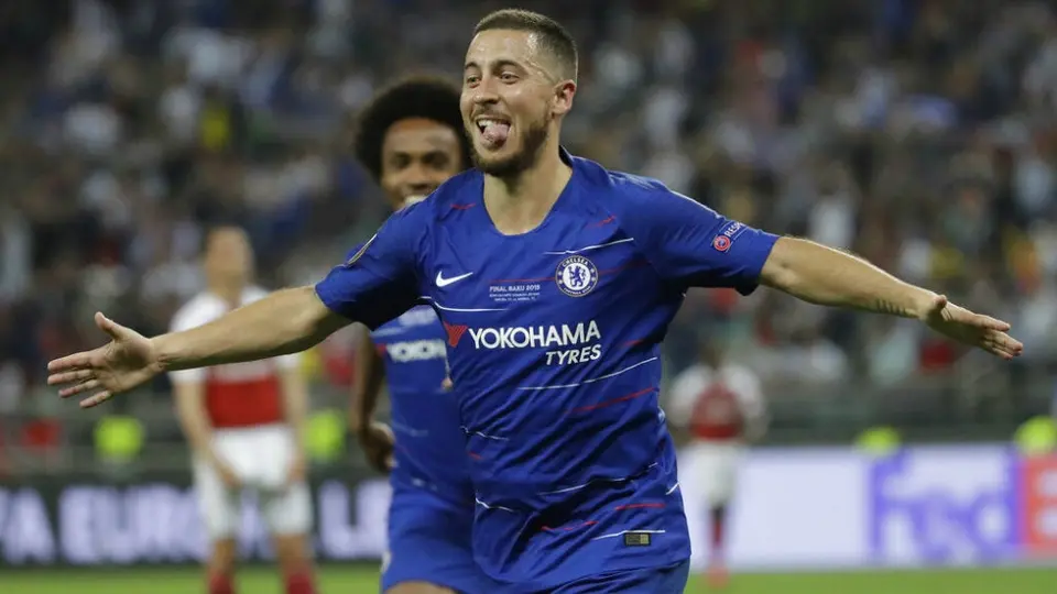 Tienda del Real Madrid vende jersey de Hazard con el mítico '7'