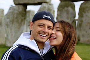 Novia de Chicharito da detalles sobre su embarazo