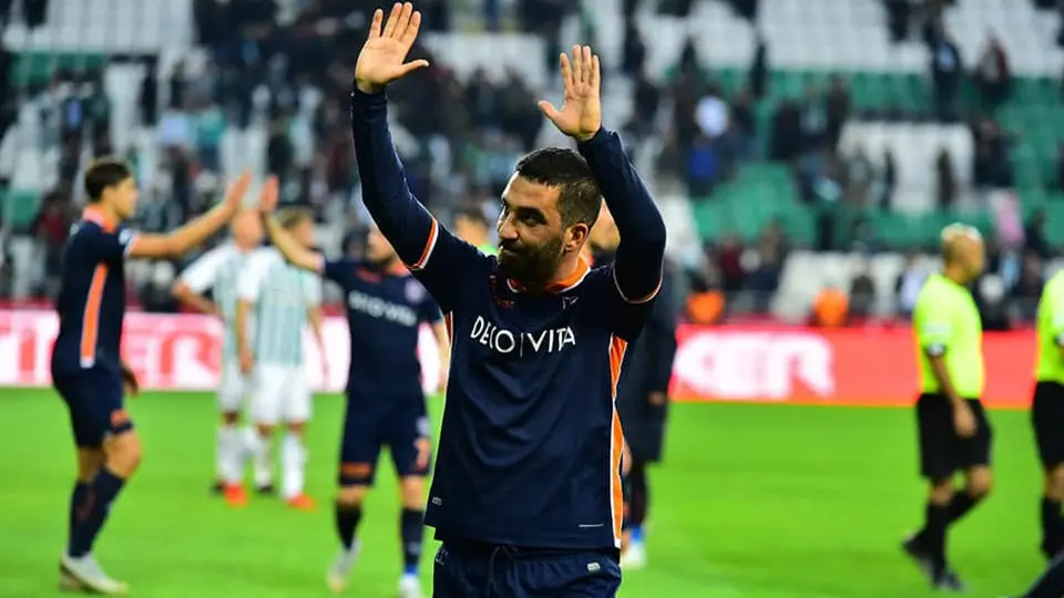 Arda Turan, condenado a más de 2 años de cárcel por disparar en hospital