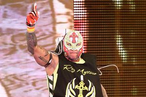 Rey Mysterio tendría lucha con su hijo