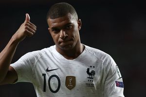 Mbappé asistió a juego entre Dodgers y Chicago Cubs