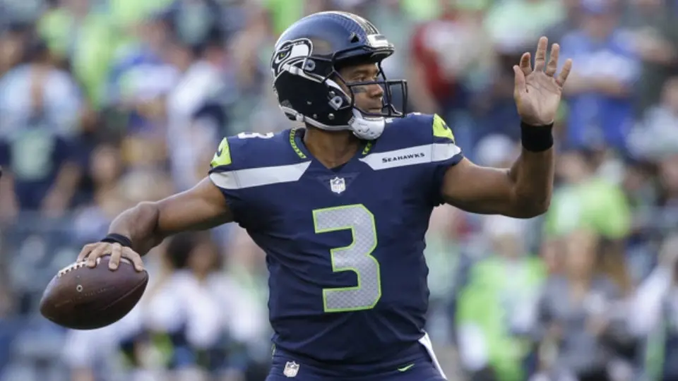 Russell Wilson, a evitar caer en la 'maldición del mejor pagado'