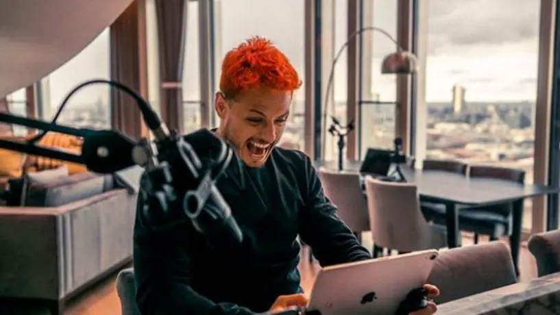 Chicharito Hernández anunció que debutará como vlogger