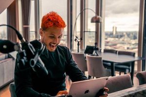 Chicharito Hernández anunció que debutará como vlogger