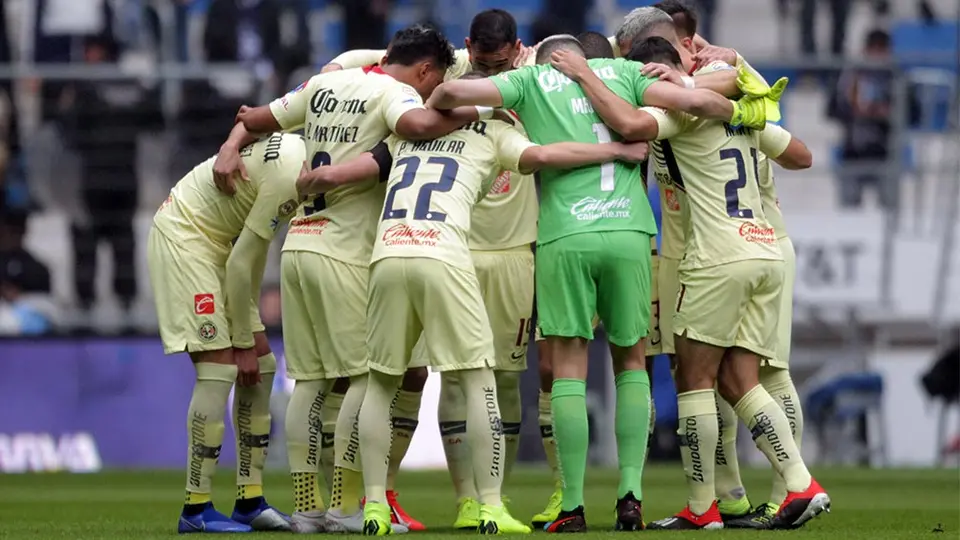 América reutiliza uniforme  previo al juego ante Monterrey