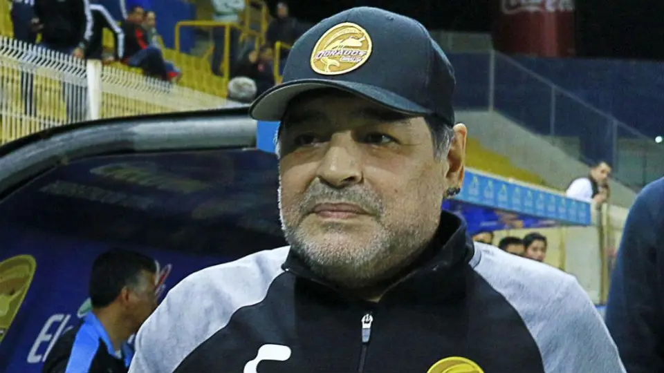 Exnovia de Maradona revela que otra mujer le mandaba mensajes sexuales