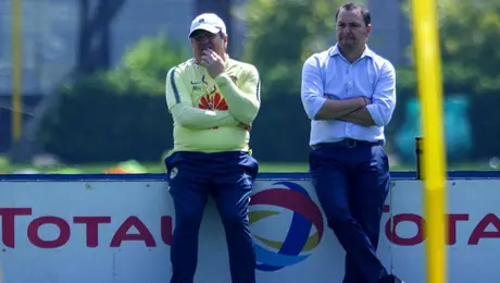 Miguel Herrera revela que a Santiago Baños le prometieron ser técnico del América