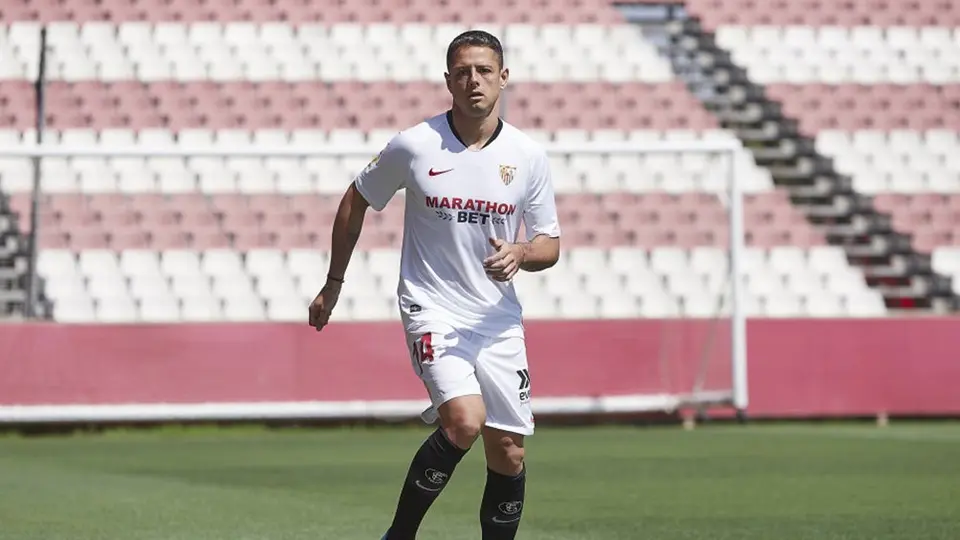 Chicharito Hernández: 'Estar en Sevilla es como cuando llegué al Manchester o al Real Madrid'