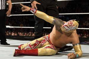 Sin Cara agradece a Raúl Jiménez por el festejo