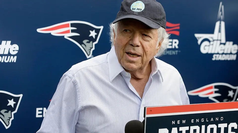 Dueño de Patriots pagó por sexo previo a Final de AFC, revela policía