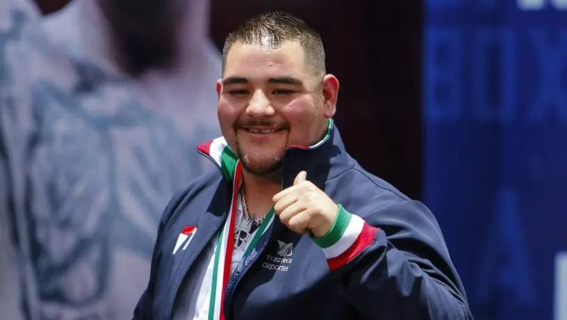 Andy Ruiz presumió su nueva mansión con un recorrido