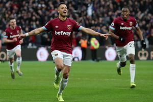 Chicharito revela que será padre de un niño