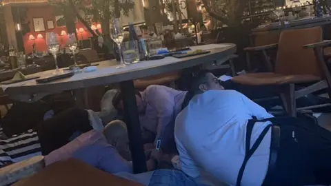 Famosos, presentes en la balacera de Artz Pedregal