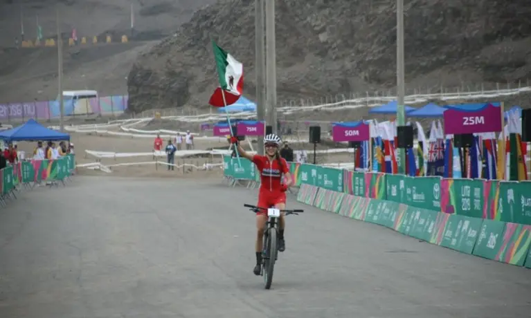 Daniela Campuzano ganó medalla de oro en Ciclismo de Montaña