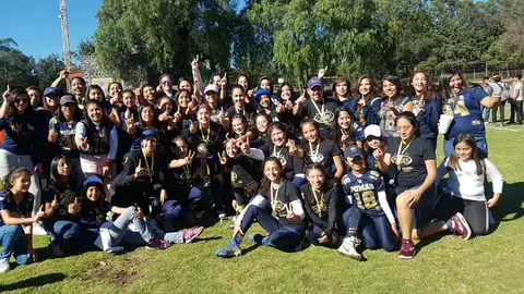Equipo femenil de tocho abandona campo en CU tras hostigamiento