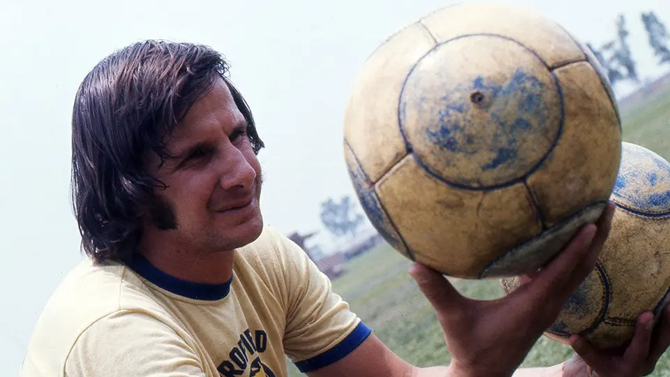 A 50 años, Enrique Borja recuerda su polémico traspaso de Pumas a América