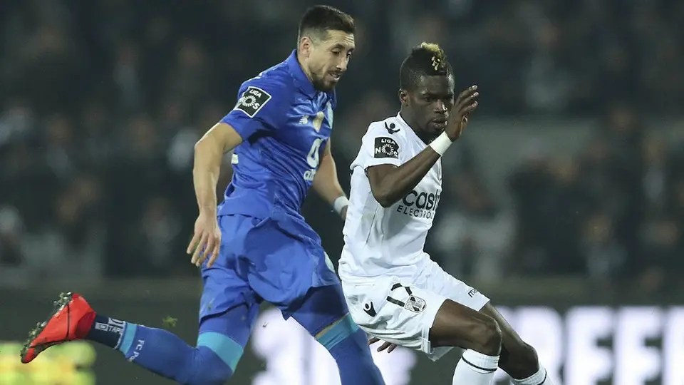 Porto no pasa del empate ante el Guimaraes con Herrera y Corona de titulares