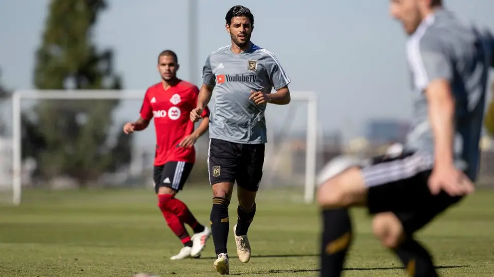 La Liga felicita a Carlos Vela recordando sus mejores goles