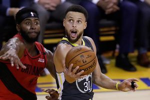 Warriors remonta y amplía ventaja sobre los Blazers