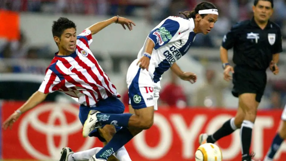 Oribe Peralta, con un pequeño pasado como jugador de Chivas
