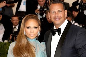Jennifer Lopez se compromete con Alex Rodríguez