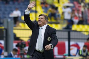 Miguel Herrera celebra su cumpleaños con fiesta americanista
