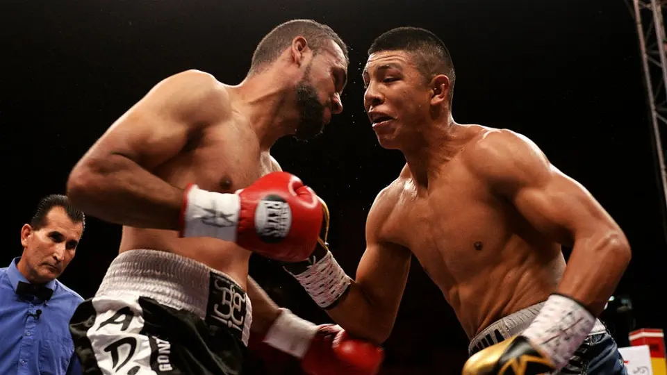 Jaime Munguía arriesgará su invicto contra Dennis Hogan