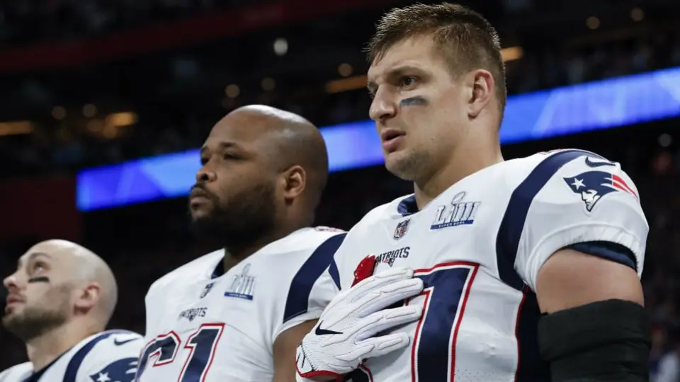 Rob Gronkowski pone en entredicho su retiro de la NFL