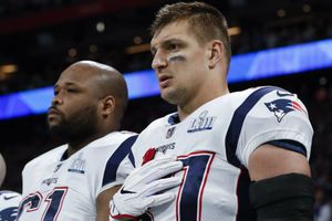 Rob Gronkowski pone en entredicho su retiro de la NFL